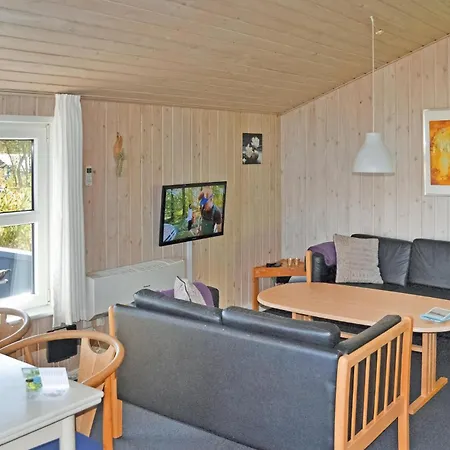 Hébergement de vacances Saeby With Fireplace 01 *