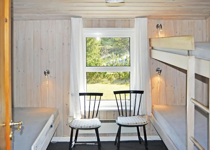 With Fireplace 01